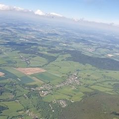 Flugwegposition um 14:42:02: Aufgenommen in der Nähe von Okres Klatovy, Tschechien in 2101 Meter